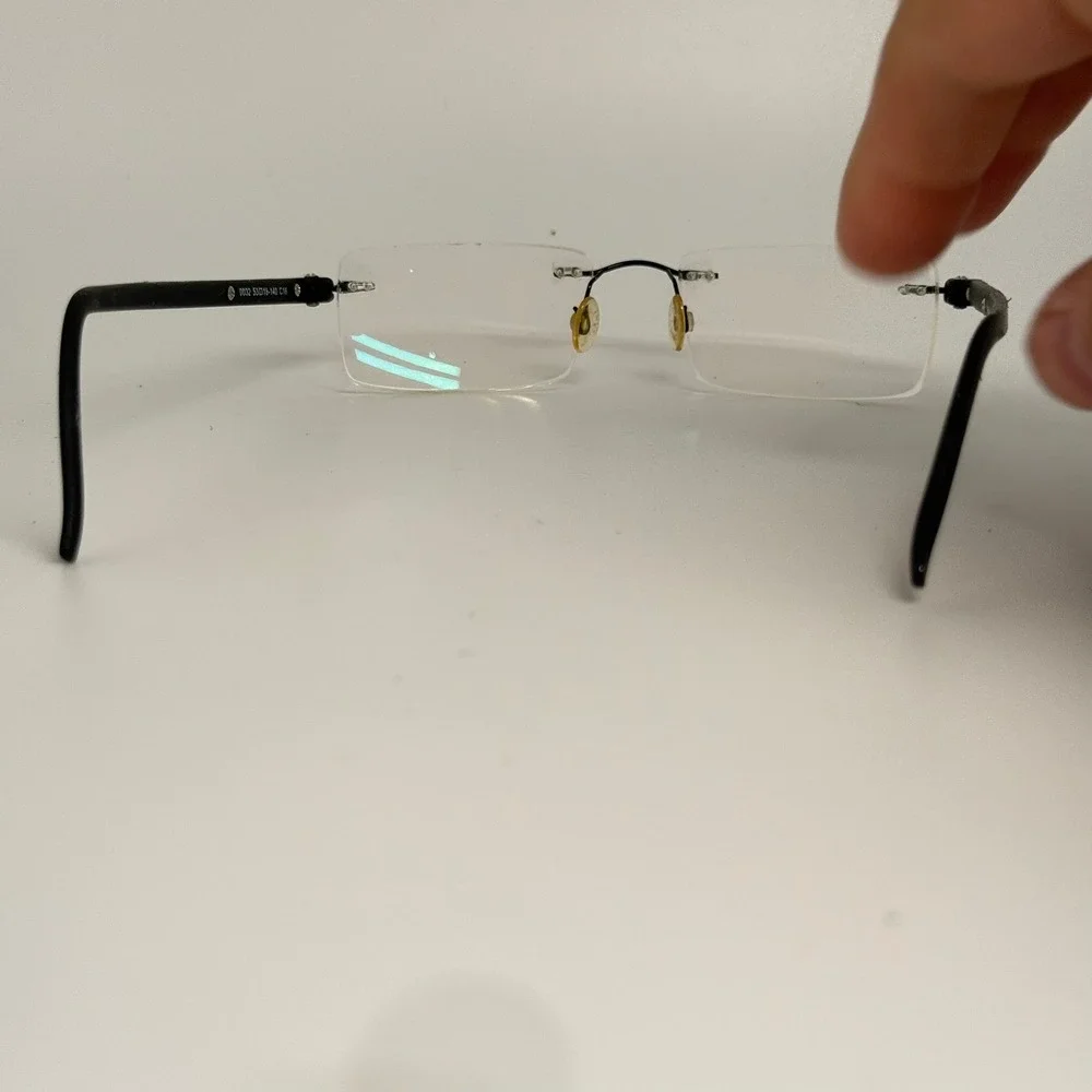 Visual rimless eyeglasses